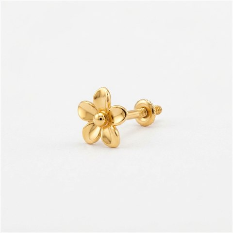 Petal Gold Nose Pin